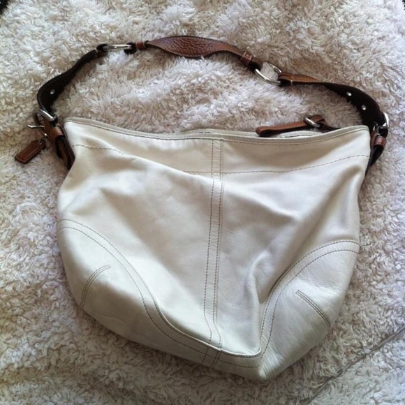 Coach SOHO Off-White Leather Hobo - Picture 3 of 8